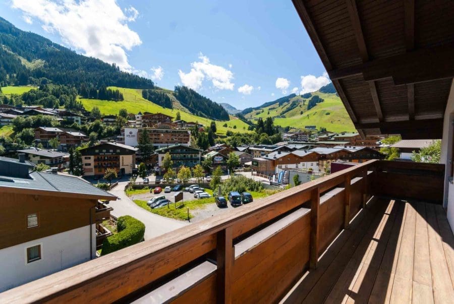 PRICE REDUCTION! Golden opportunity – in centre of Hinterglemm and directly at the Reiterkogellift, House in 5753 Saalbach-Hinterglemm