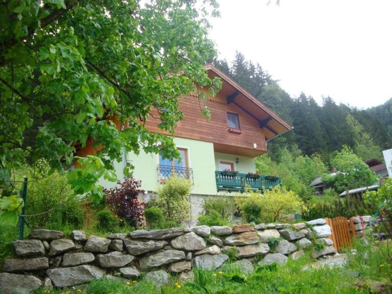 Wonderful and cosy one-family house in Bad Bruck, Single family home in 5640 Bad Gastein