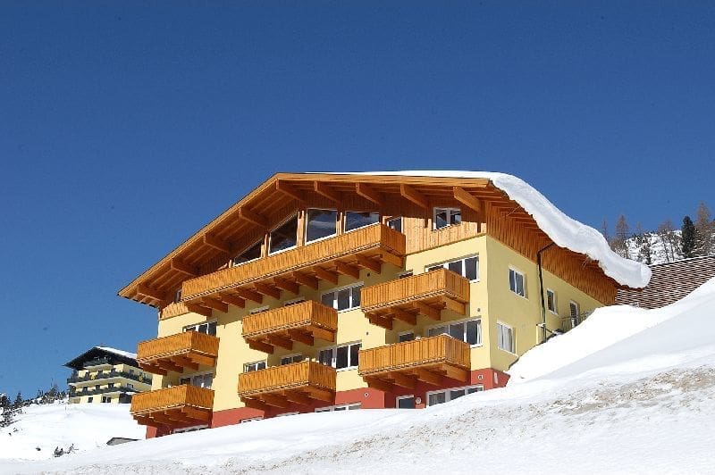 PERFECT investment for skiing lovers – modern apartment directly to the SKI SLOPE, apartment in 5562 Obertauern